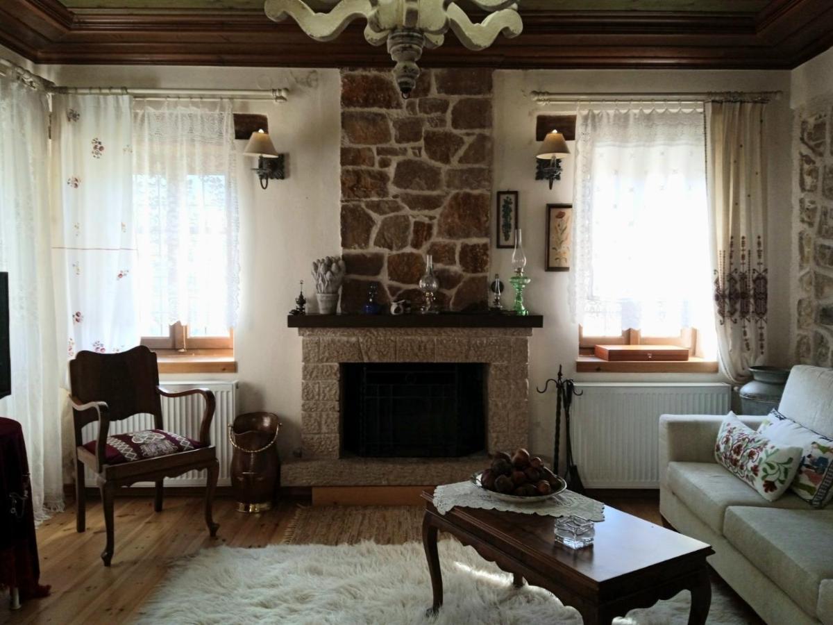 Alexadras Guesthouse Ampelochori Extérieur photo