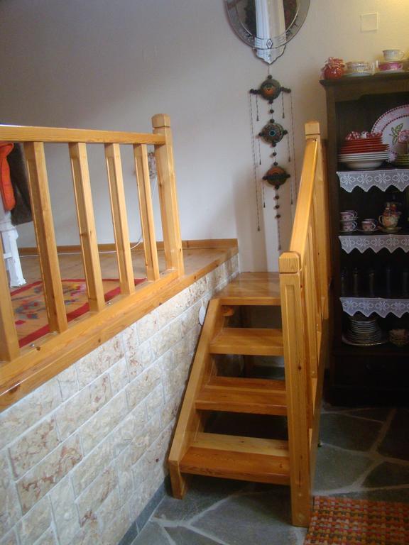 Alexadras Guesthouse Ampelochori Extérieur photo